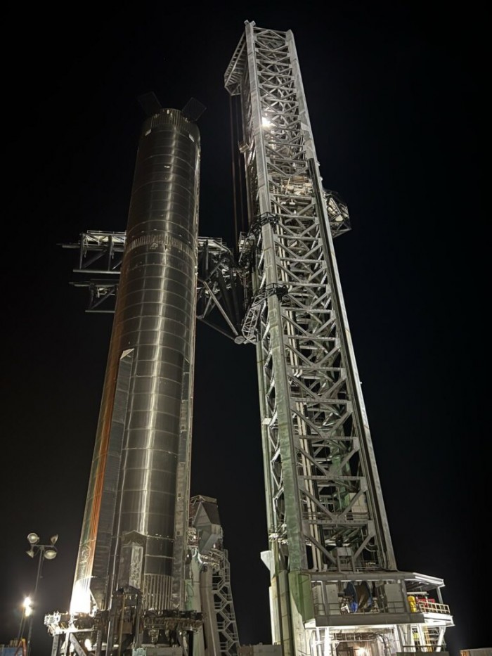 SPACEX-STARSHIP-BOOSTER-7-ELON-MUSK-768x1024.jpeg